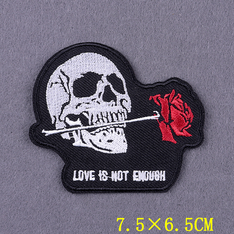 Iron On Patch Punk'S Not Dead  – Velcro Sew On Bewertung und Preis