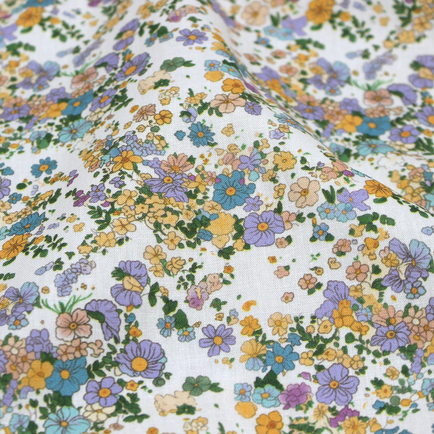 Vintage Floral 100% Cotton Fab – Vintage Sewing Textile Bewertung und Preis