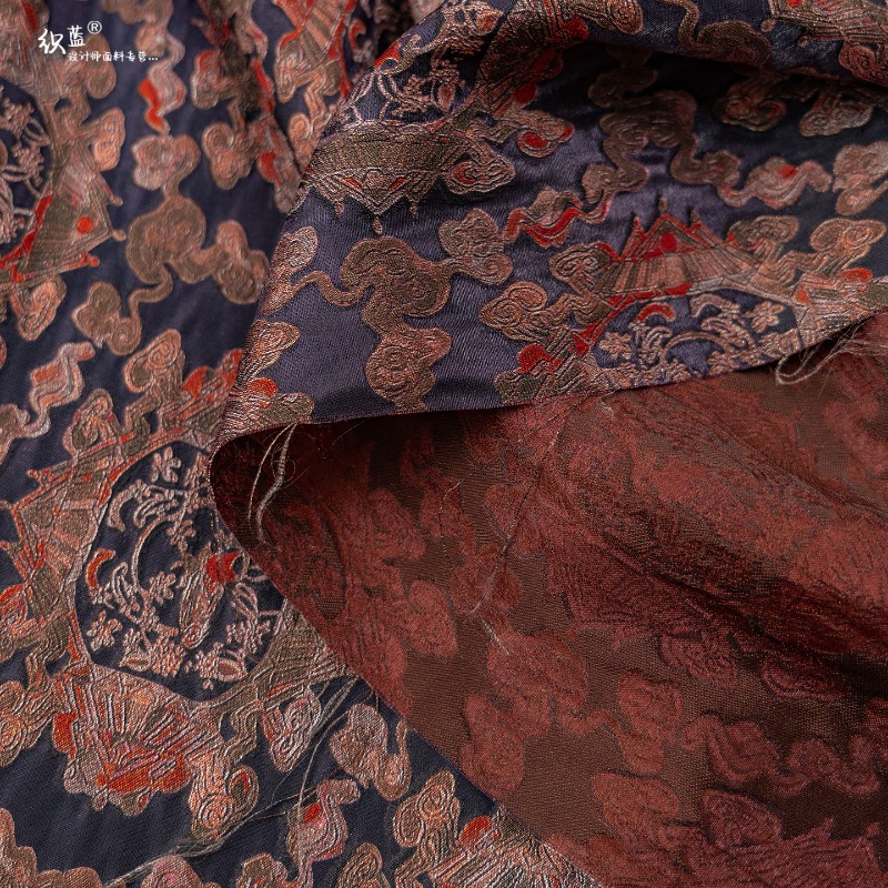 Purple Red Rayon Floral Jacqua – Sewing Fabric Bewertung und Preis