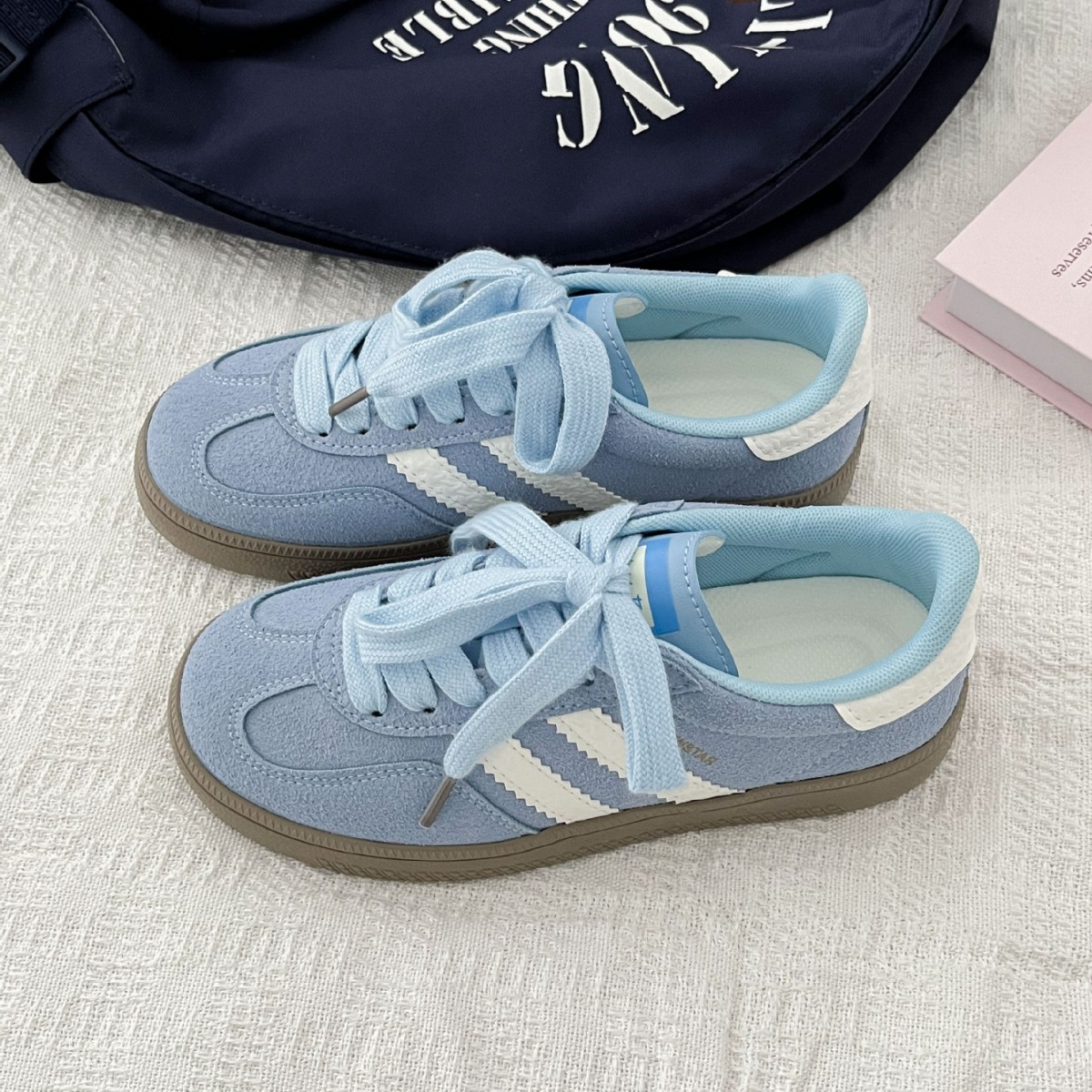 Vintage-style sneakers for wom – Sewing New Bewertung und Preis