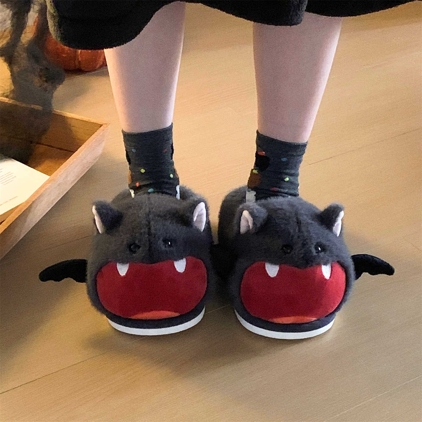 Halloween Bat Plush Slippers W – Sewing House Bewertung und Preis