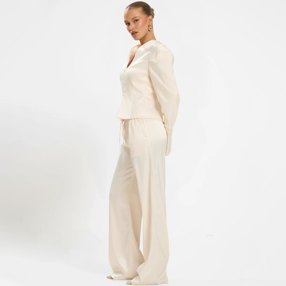 KT Luxury Satin Two Piece Set  – Shoulder Pad Set In Bewertung und Preis