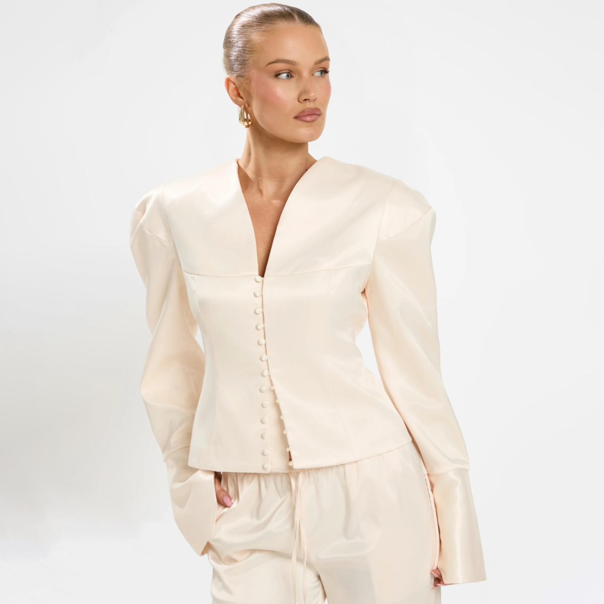 KT Luxury Satin Two Piece Set  – Shoulder Pad Set In Bewertung und Preis