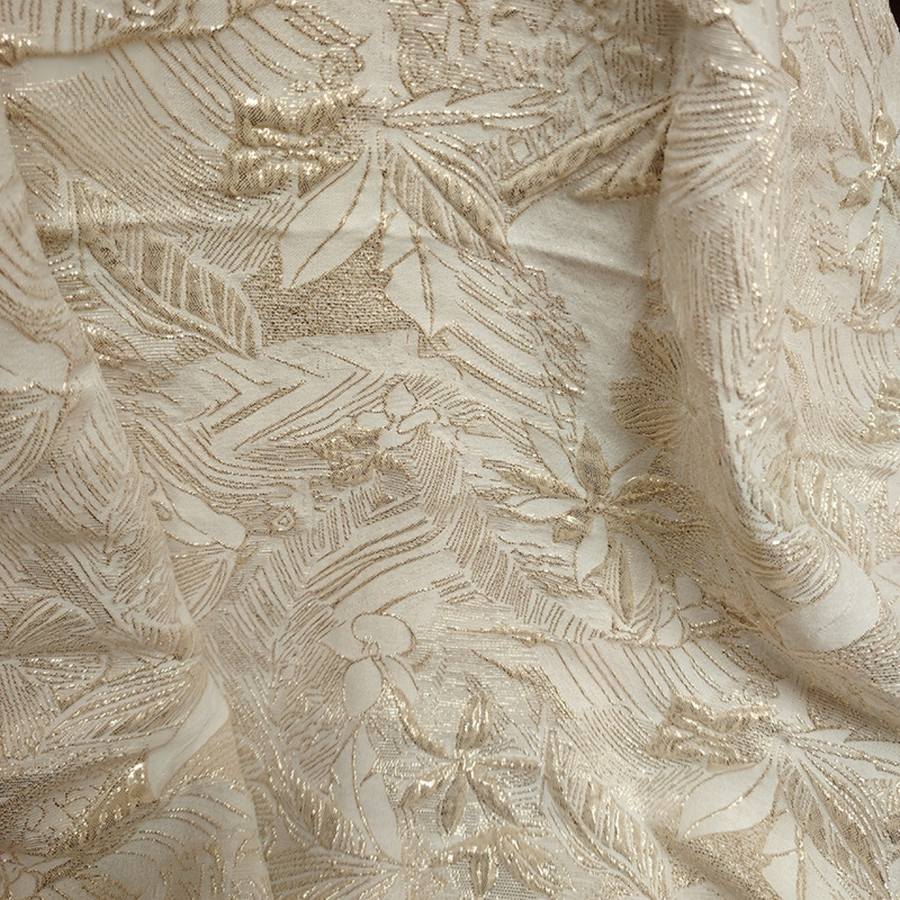 Cream Gold Metallic Raised Lea – Sewing Textiles Bewertung und Preis