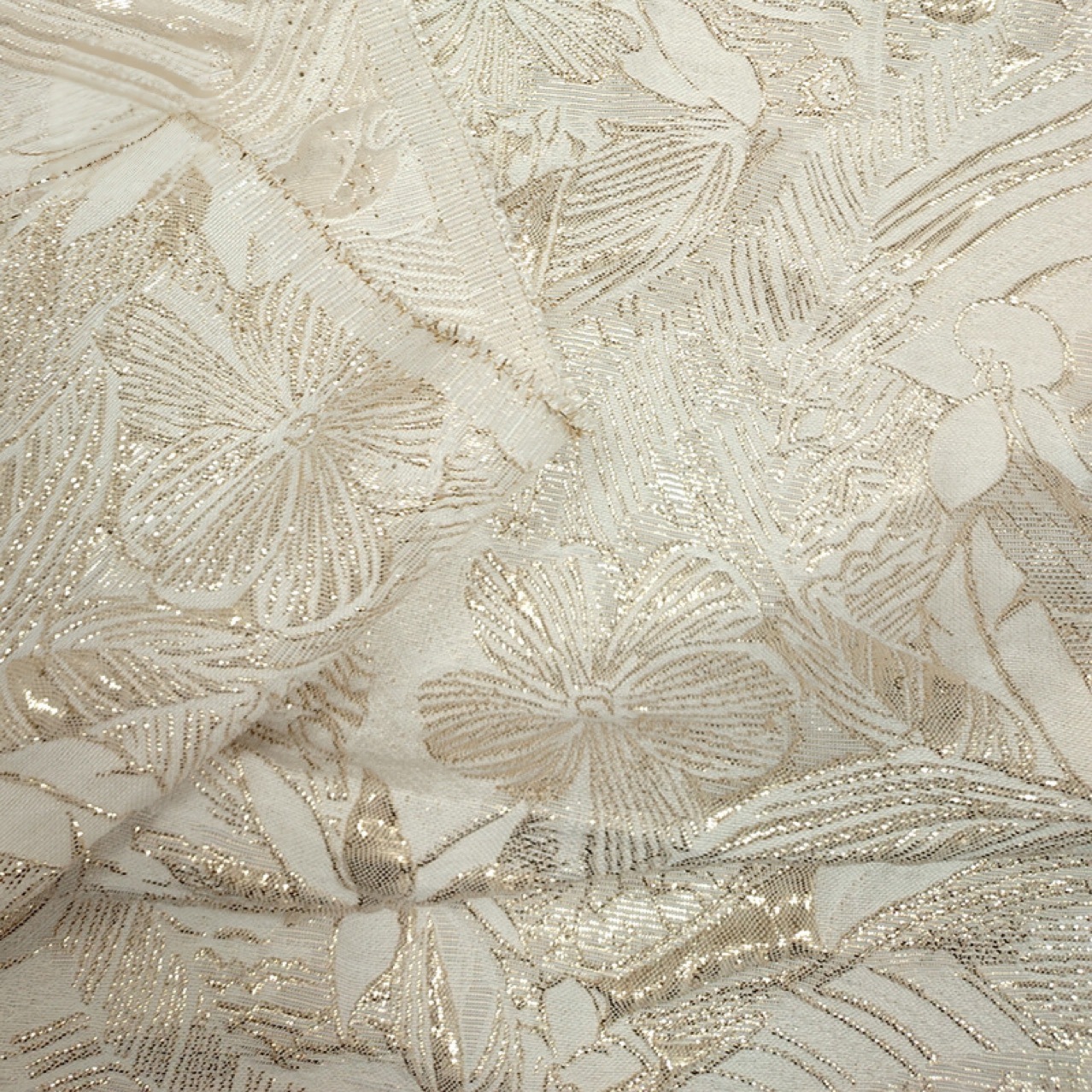 Cream Gold Metallic Raised Lea – Sewing Textiles Bewertung und Preis
