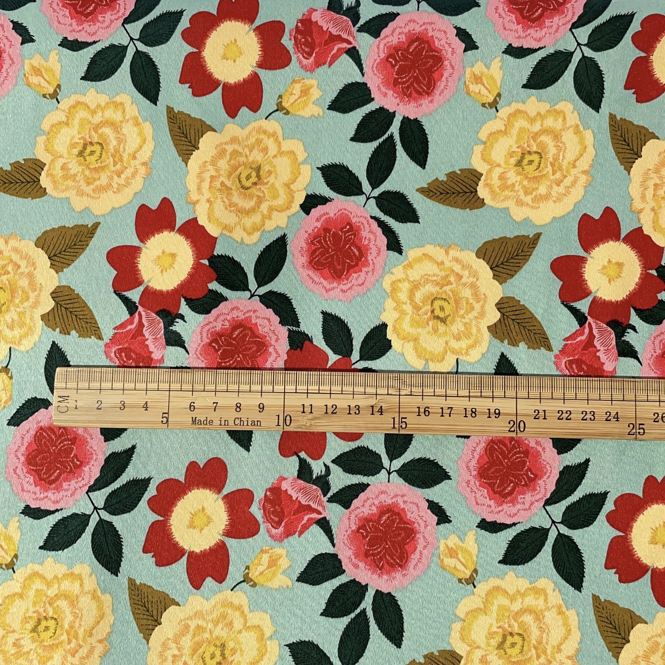 Vintage Floral Printed Satin 1 – Vintage Sewing Textile Bewertung und Preis
