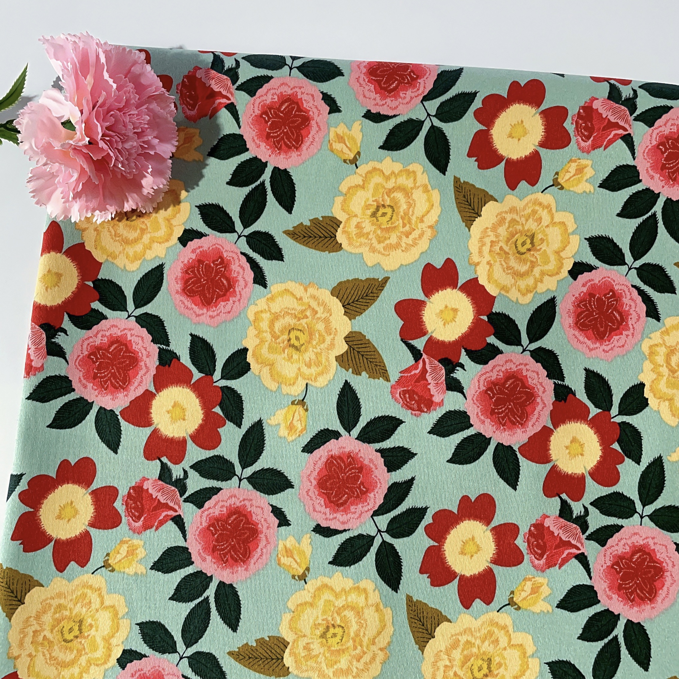 Vintage Floral Printed Satin 1 – Vintage Sewing Textile Bewertung und Preis