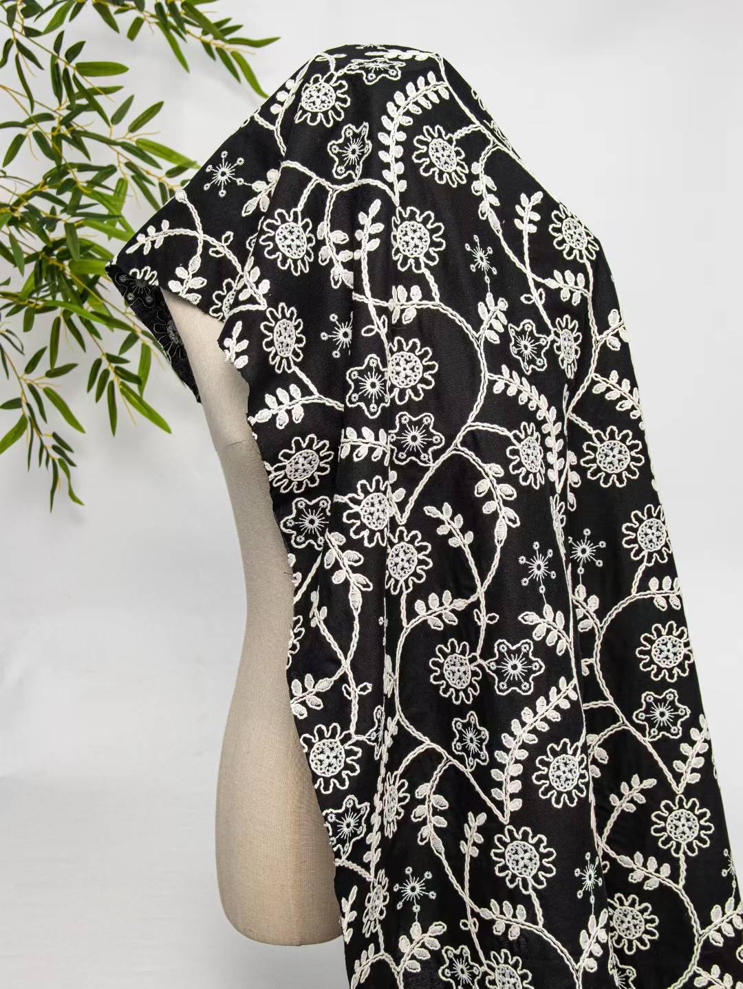 Vintage full-width embroidered – Vintage Sewing Textile Bewertung und Preis