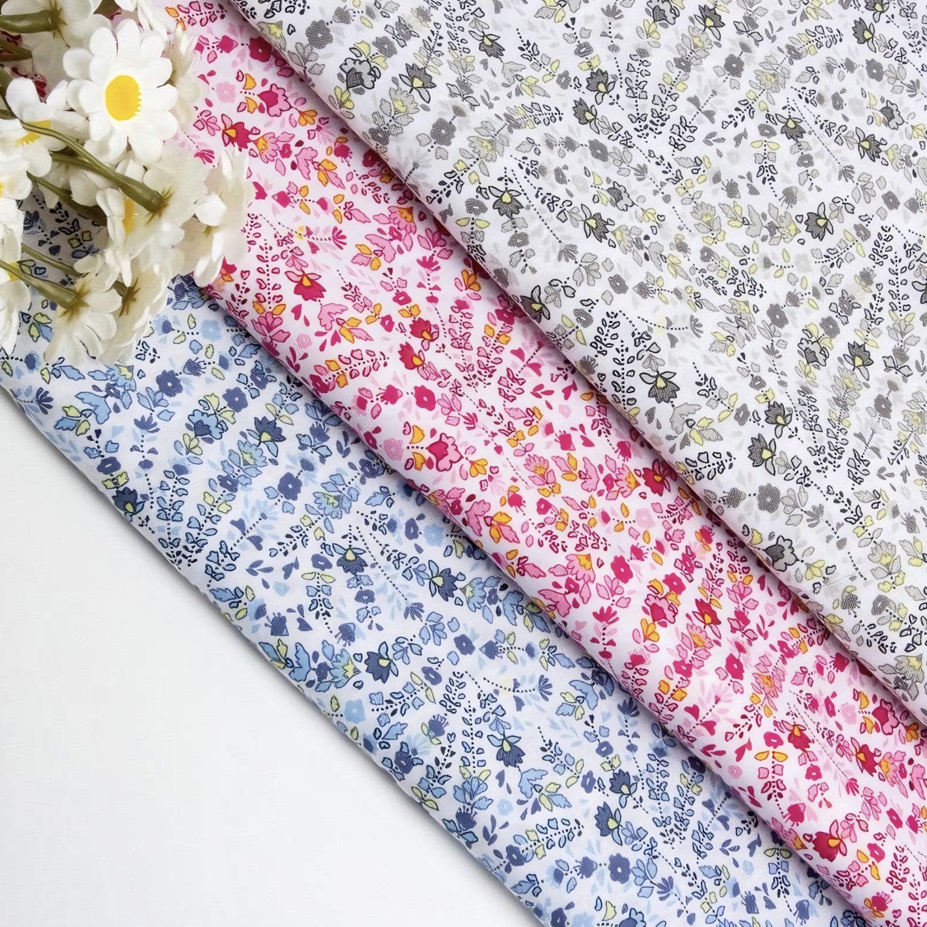 Vintage Floral Printed Fabric  – Vintage Sewing Textile Bewertung und Preis