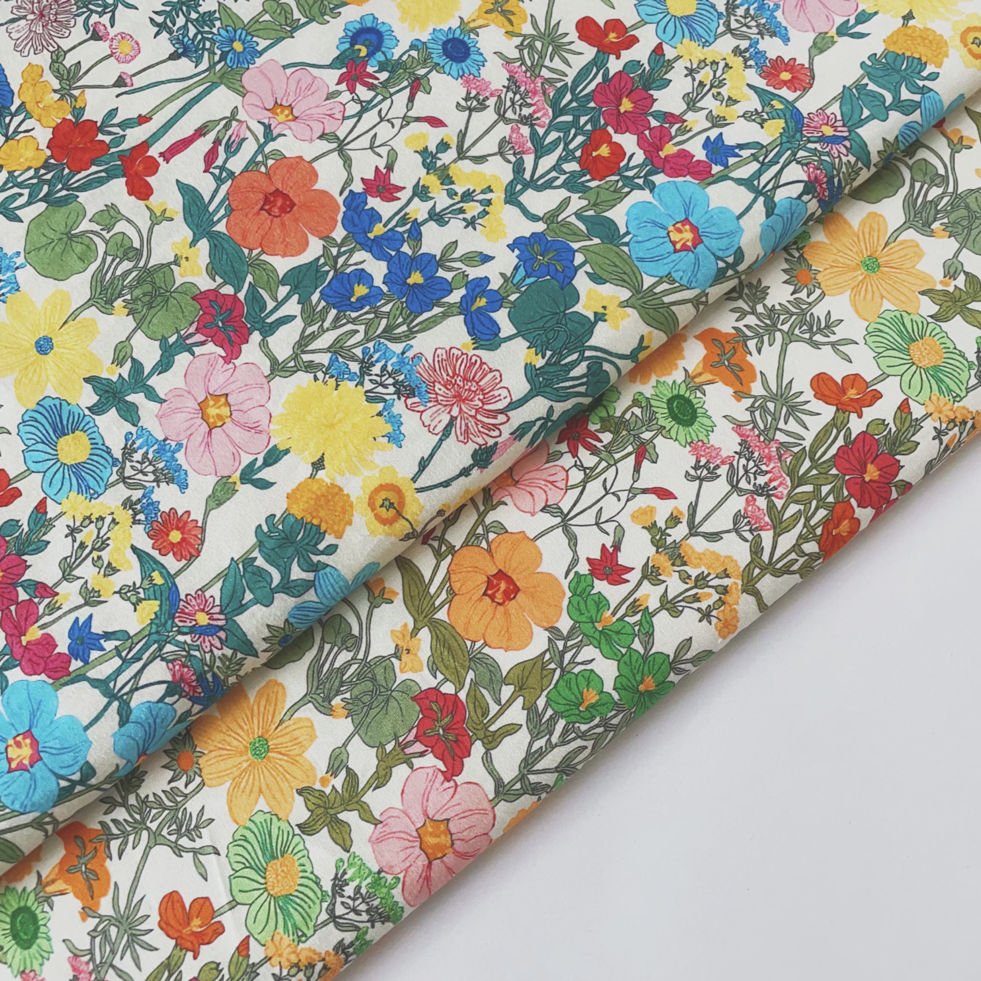 Vintage Floral Printed Cotton  – Vintage Sewing Textile Bewertung und Preis