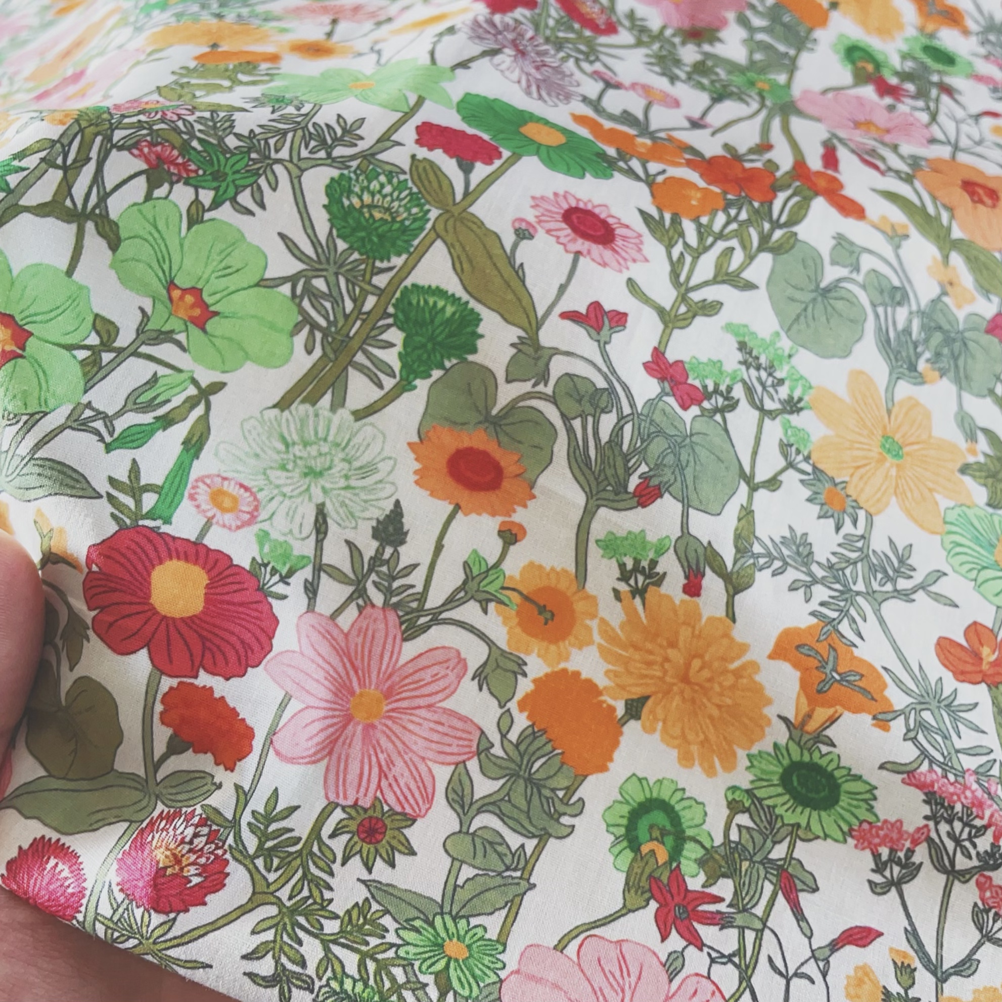 Vintage Floral Printed Cotton  – Vintage Sewing Textile Bewertung und Preis